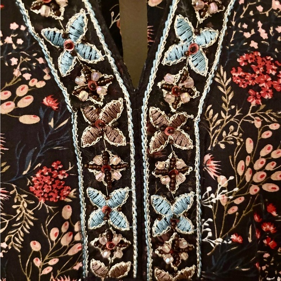 Umgee Floral Blouse with Bell Sleeves Small - Boho, Cottagecore, feminine - Picture 4 of 9